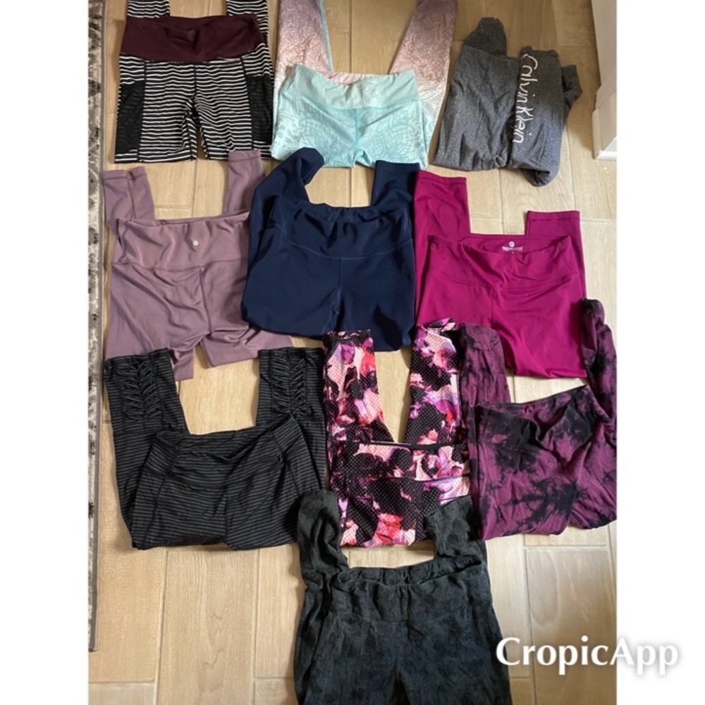 Lot of 10 name brand workout leggings size M